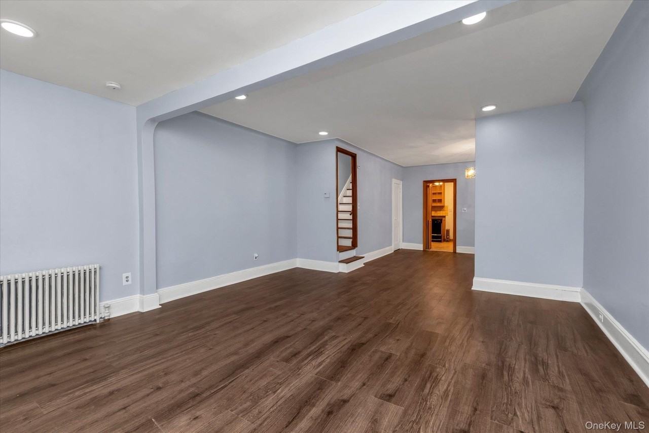 7139 Nansen St - Photo 6 of 20