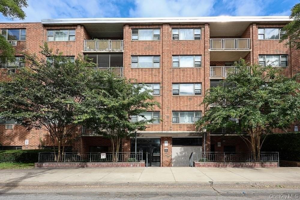 100 Clinton Ave #2X - Photo 2 of 24