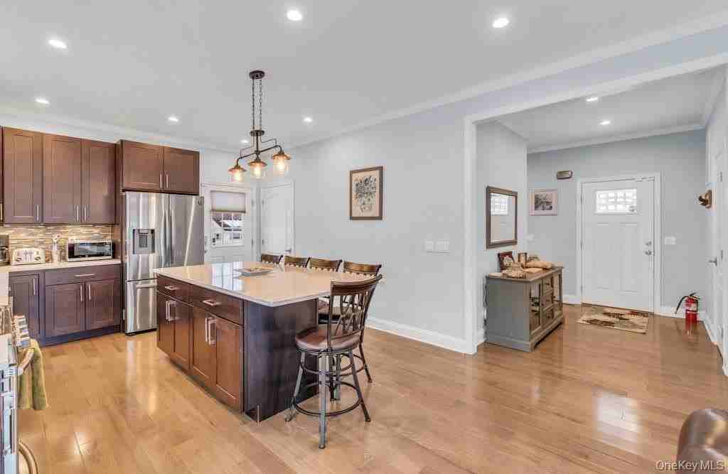 300 Fiddler Ln - Photo 5 of 27