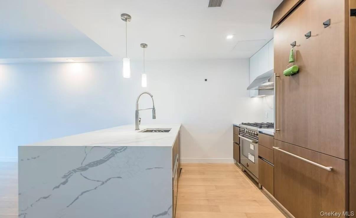 3366 33-66 Farrington Street - Photo 2 of 7
