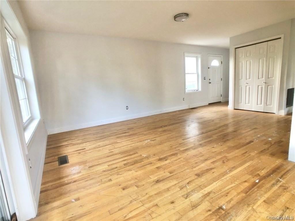 182 Lincoln Ave #1 - Photo 5 of 16