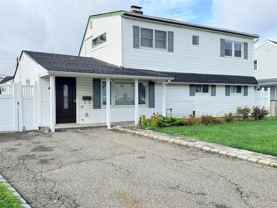 4 Carriage Ln - Photo 1 of 1
