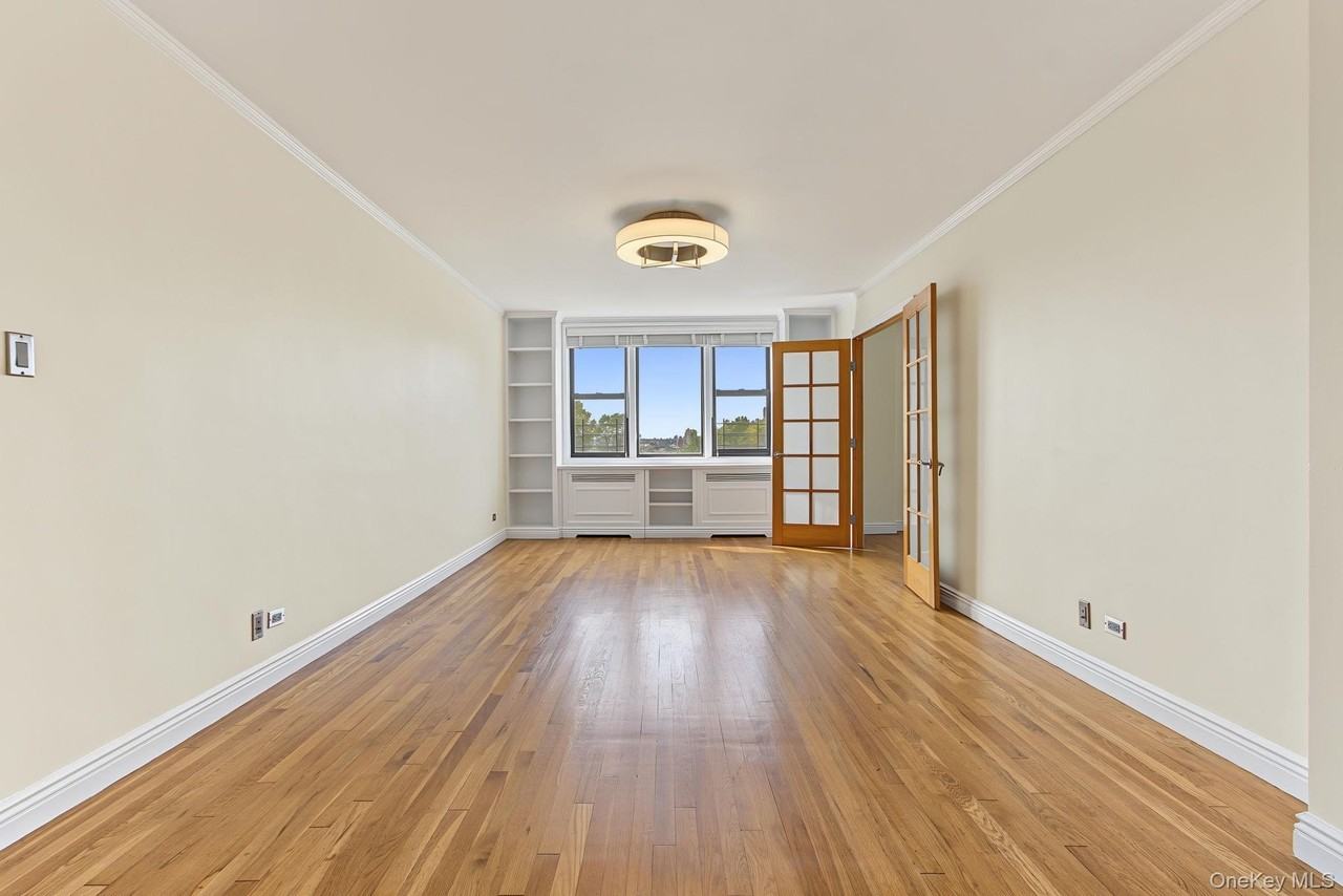 3235 Cambridge Ave #5F - Photo 2 of 31