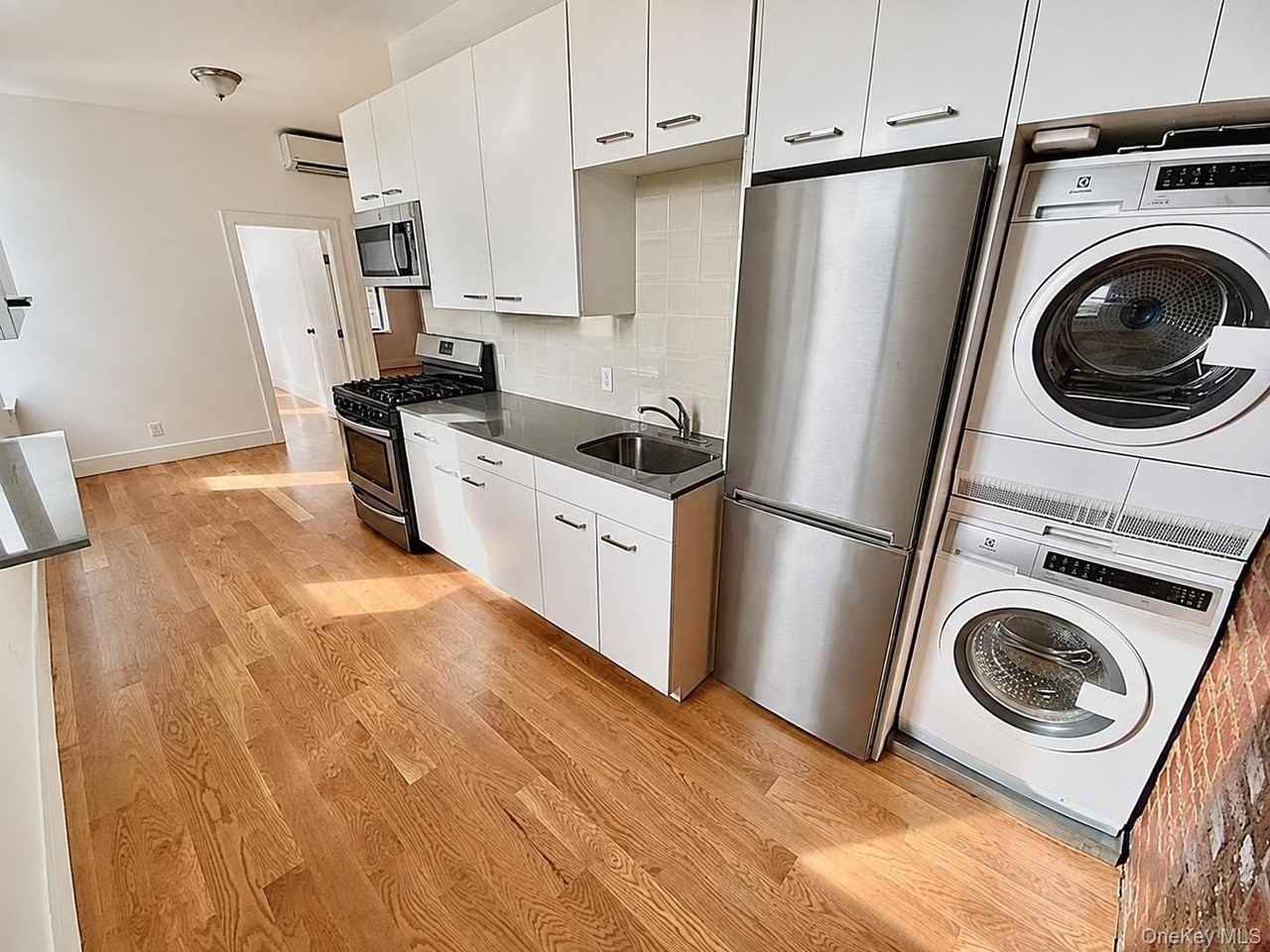 2856 47th St #3F - Photo 6 of 11