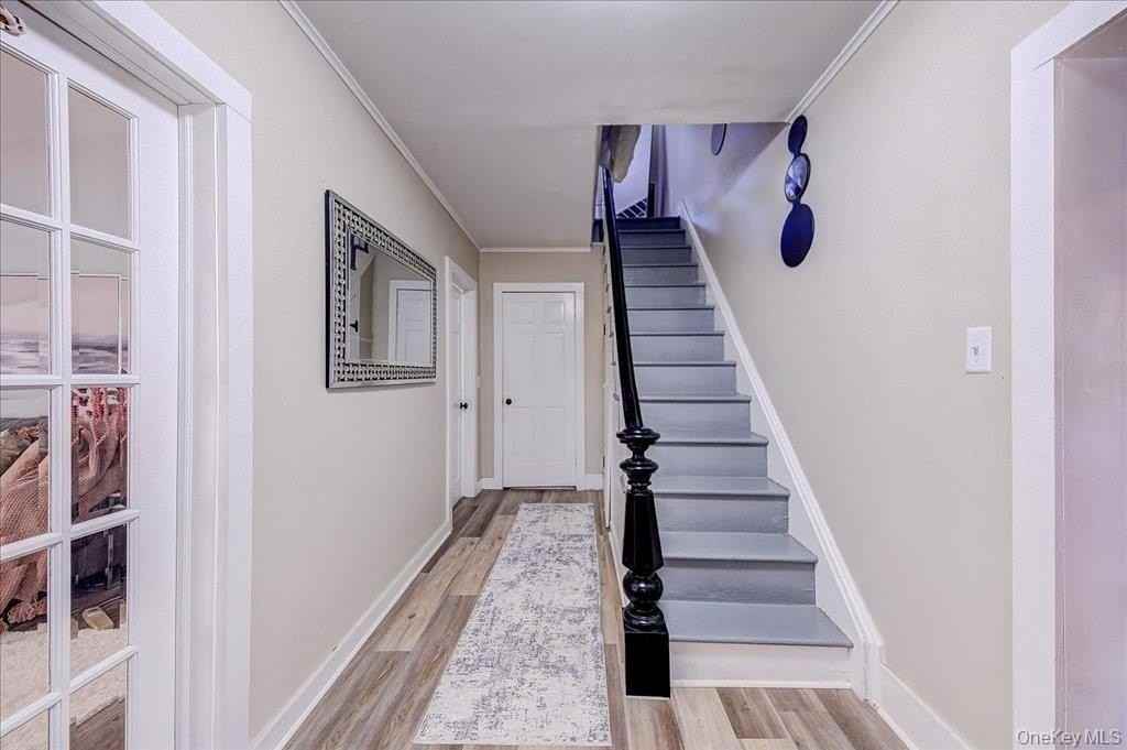 98 Pomona Rd - Photo 2 of 22
