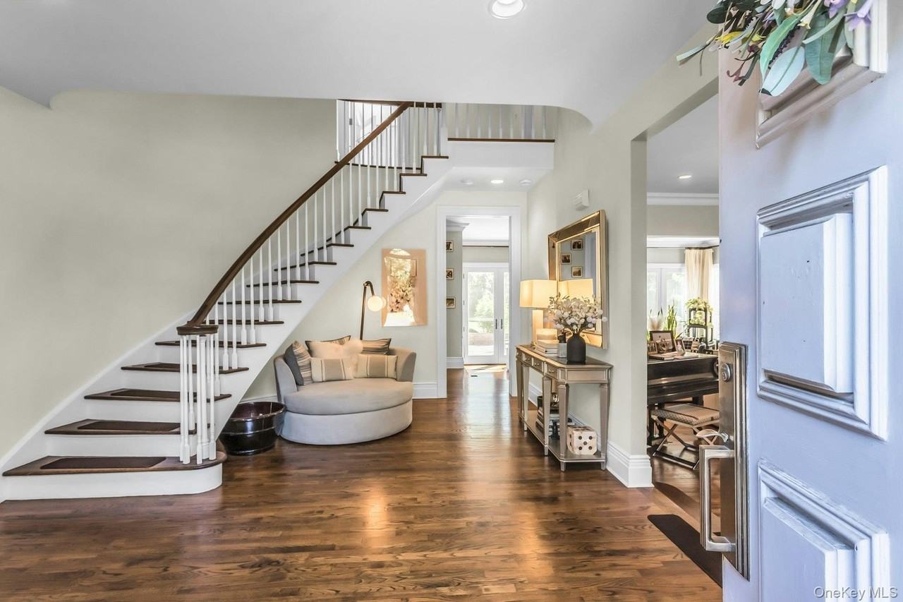 10 High Meadow Ct - Photo 5 of 32