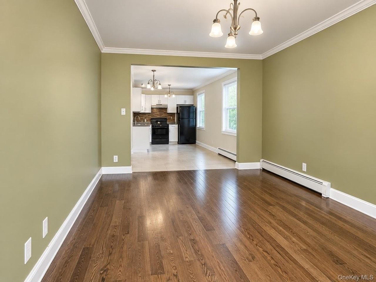 14035 183rd St - Photo 4 of 8