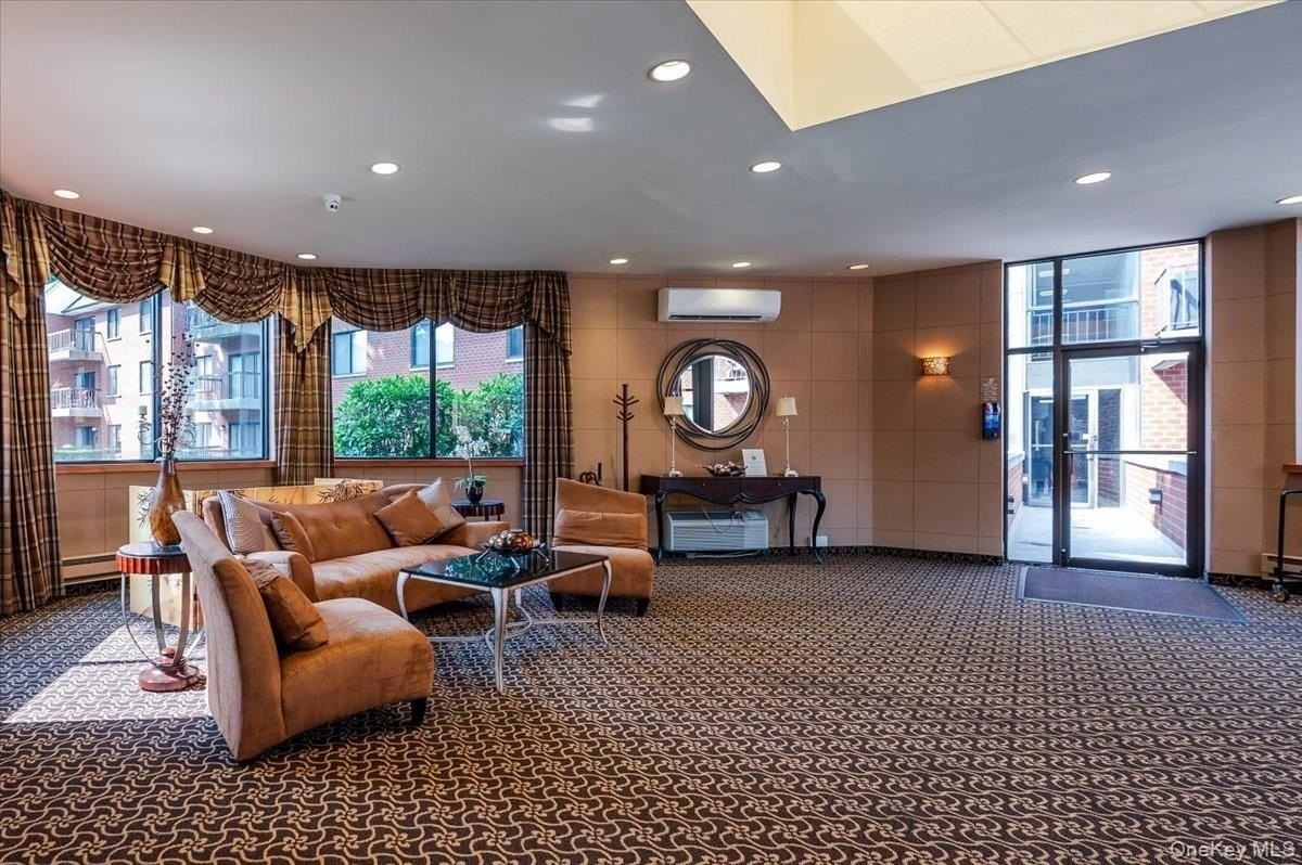 99 S Park Ave #112 - Photo 4 of 6