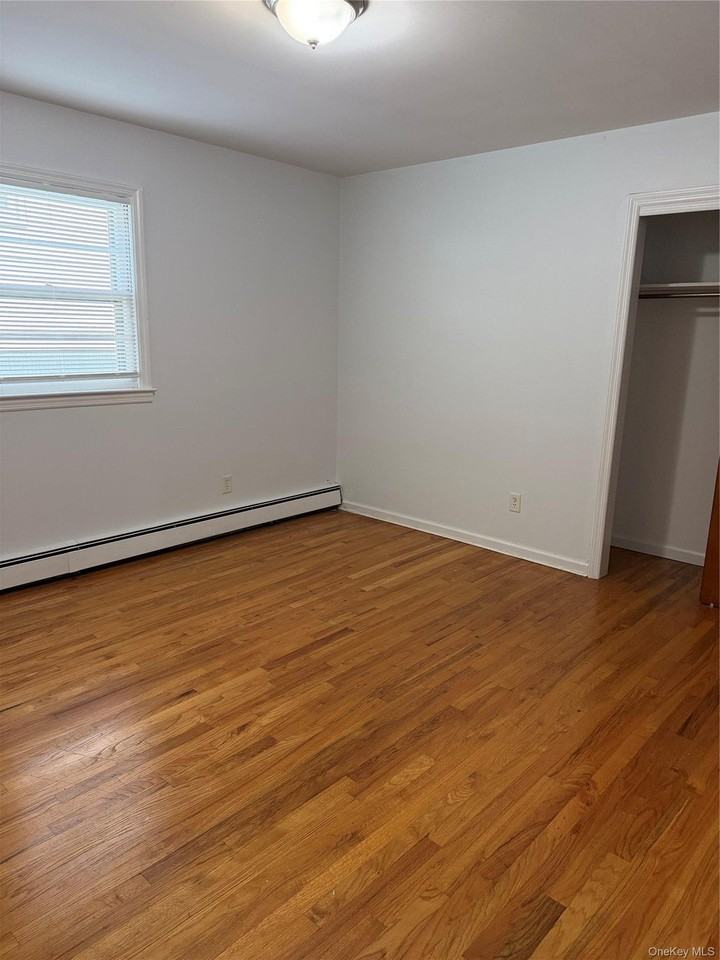 210 Orchard St - Photo 6 of 8