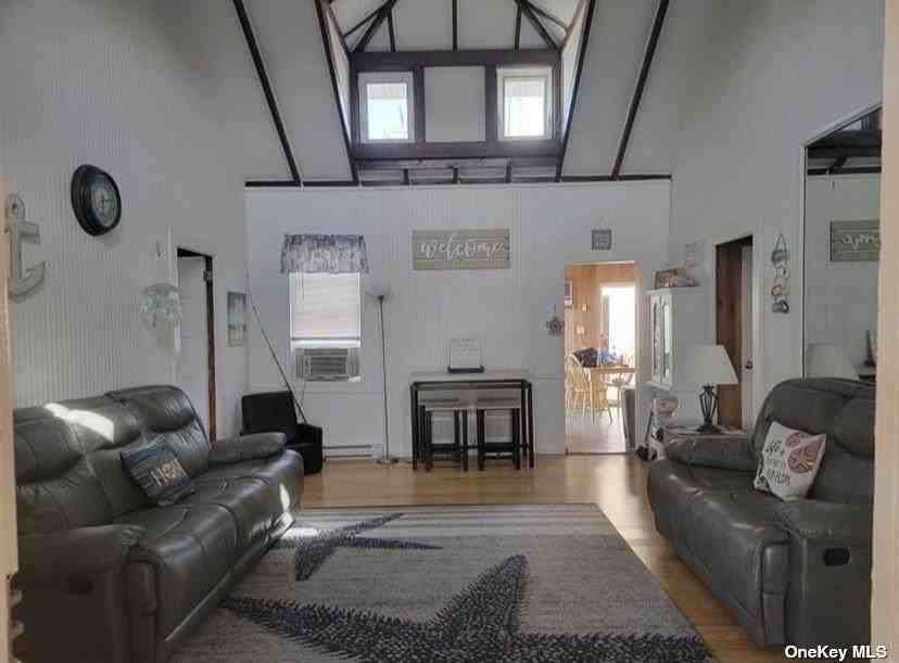 921 Evergreen Walk - Photo 3 of 14
