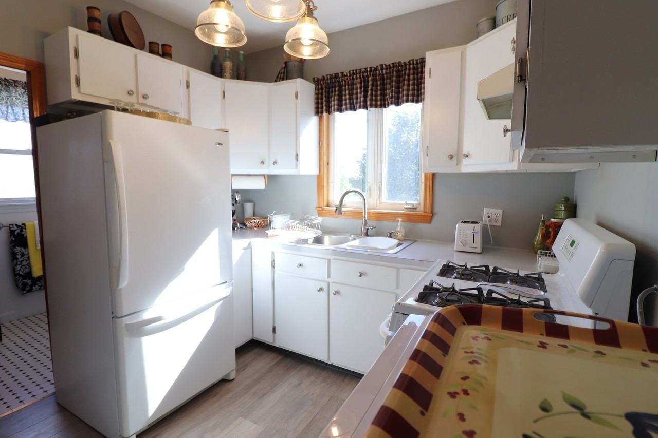 1740 Rodman St #2 - Photo 6 of 17