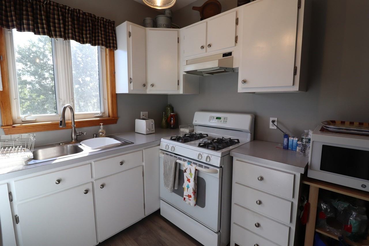 1740 Rodman St #2 - Photo 7 of 17