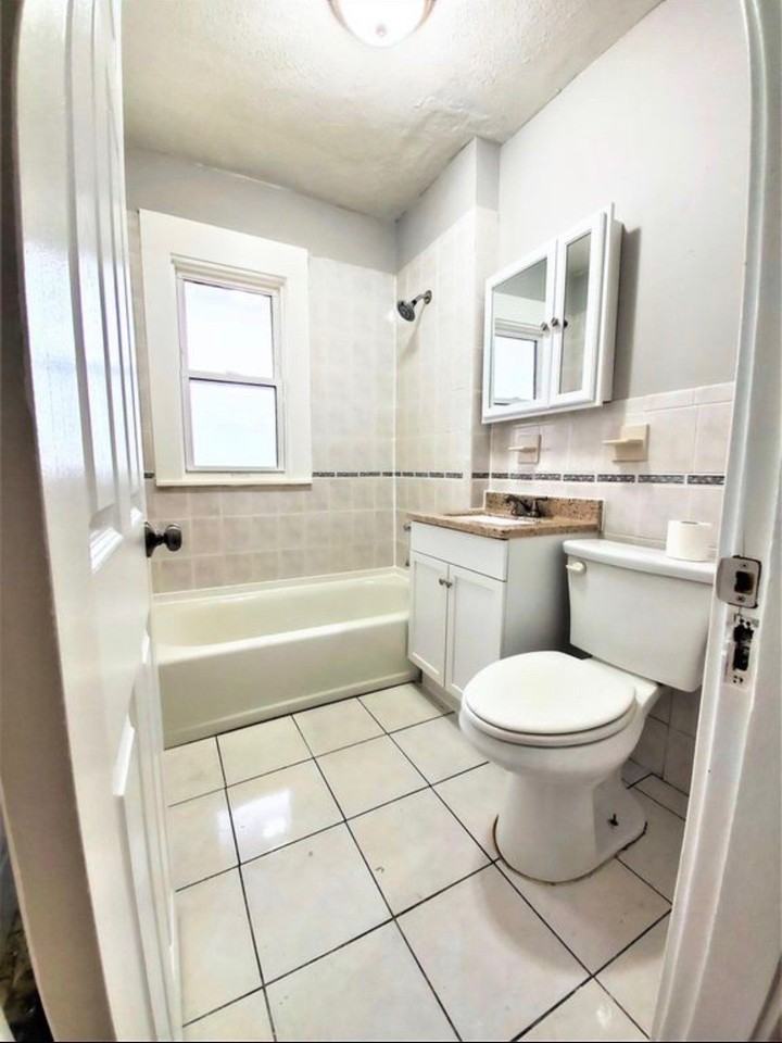 11 Monponset St #1 - Photo 3 of 11