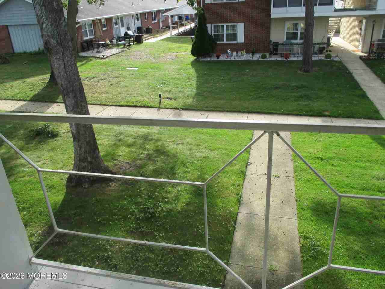 38K Cambridge Ct #K - Photo 5 of 18