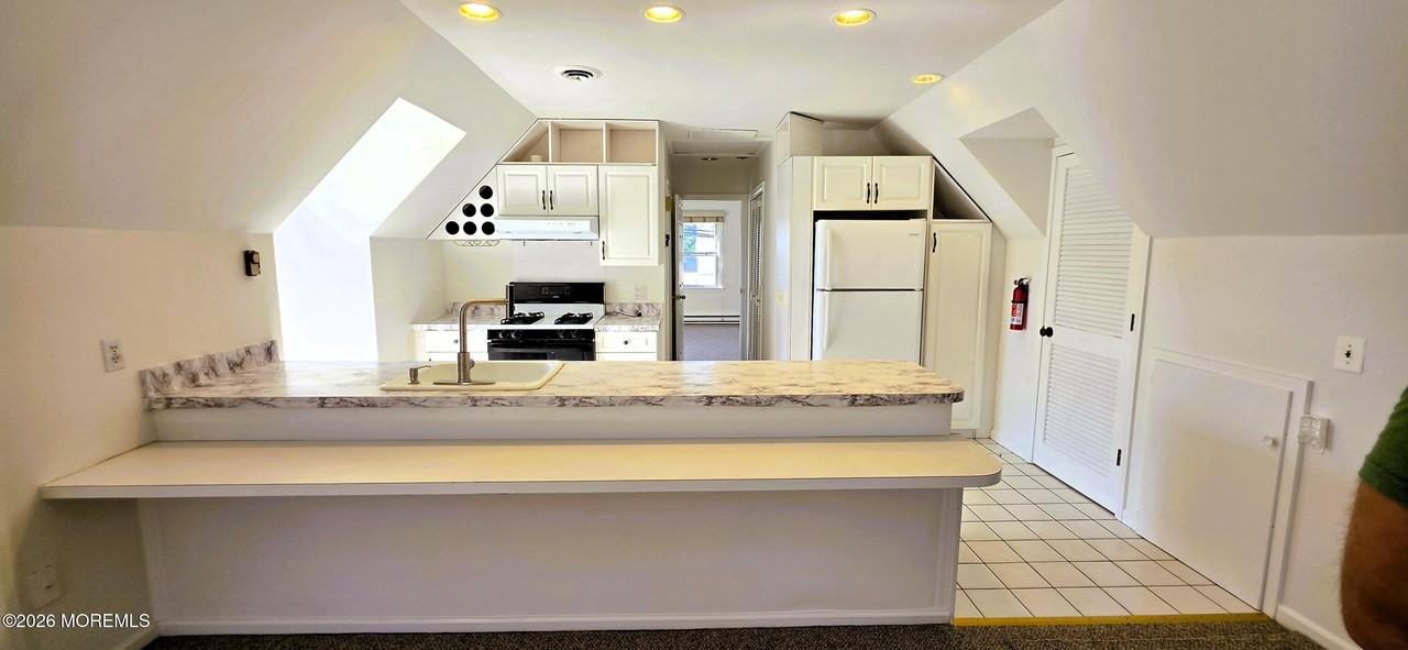 600 Union Ave #2ndFL - Photo 4 of 14