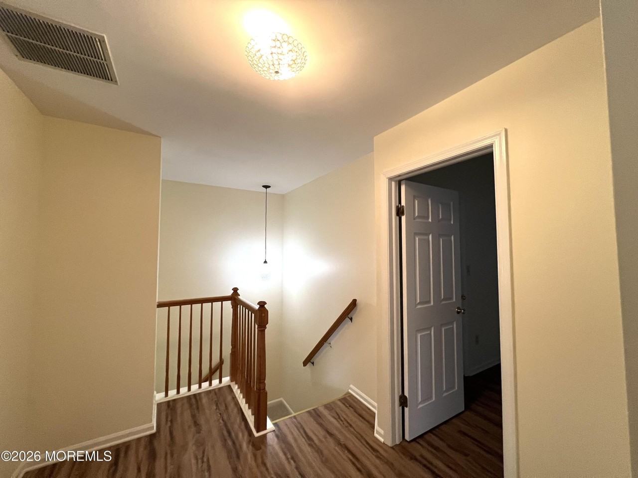 757 Banyan Ct - Photo 7 of 8