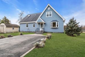 featured image of 1613 Beacon St