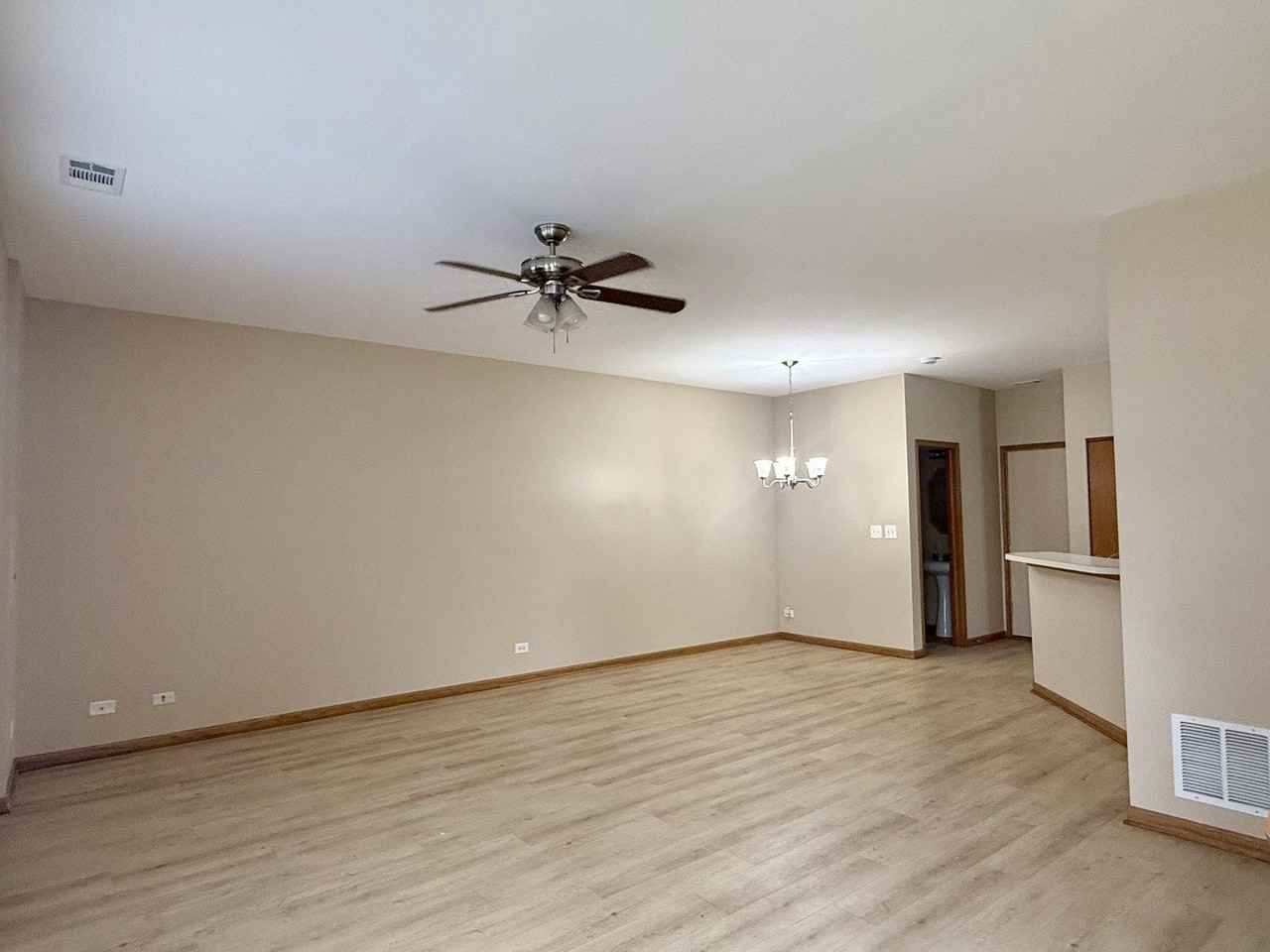 273 Springbrook Trl S #273 - Photo 3 of 21