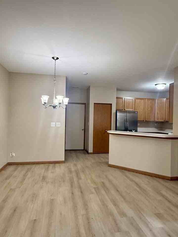 273 Springbrook Trl S #273 - Photo 6 of 21