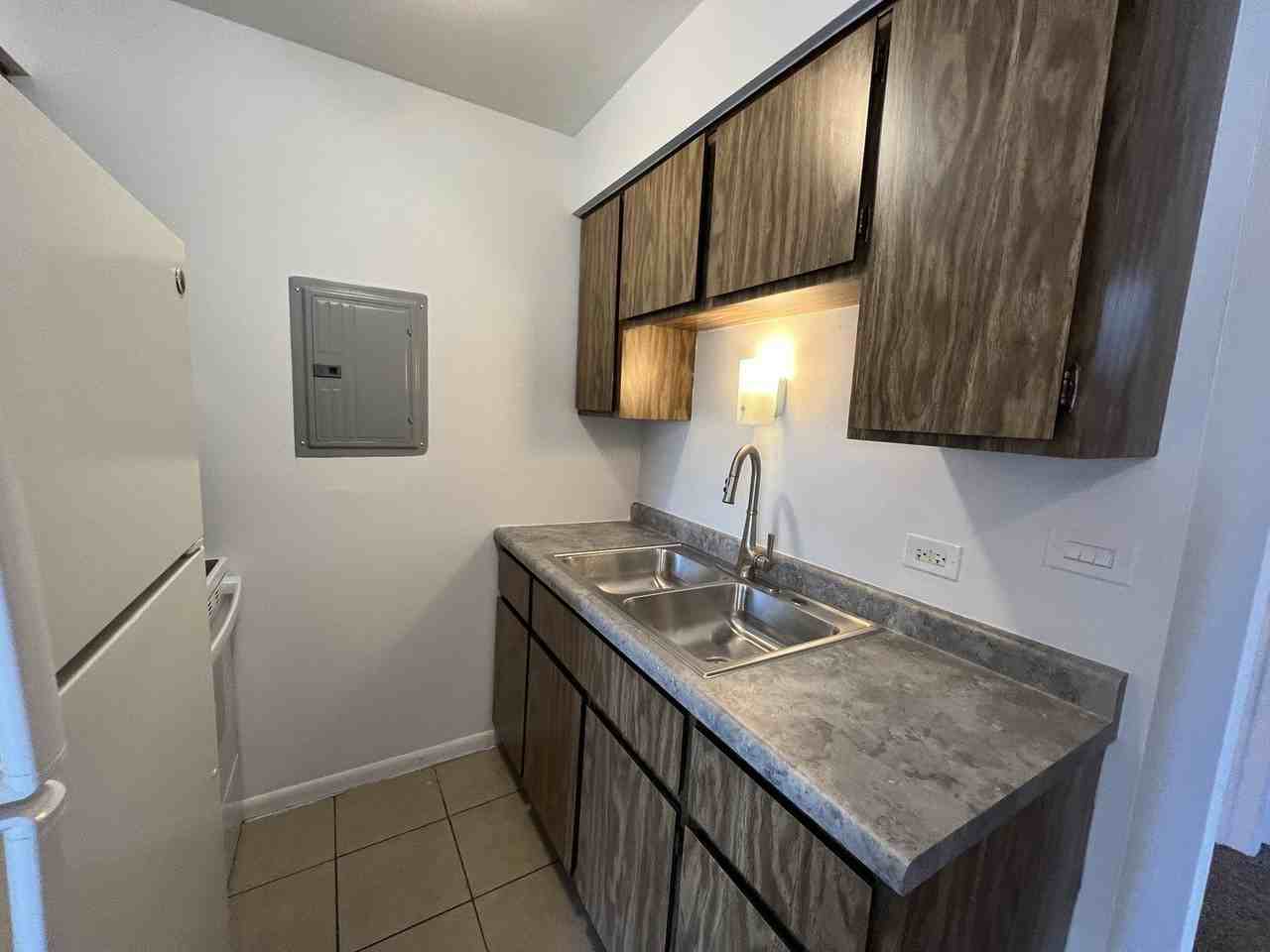 14340 S La Grange Rd #4 - Photo 7 of 10
