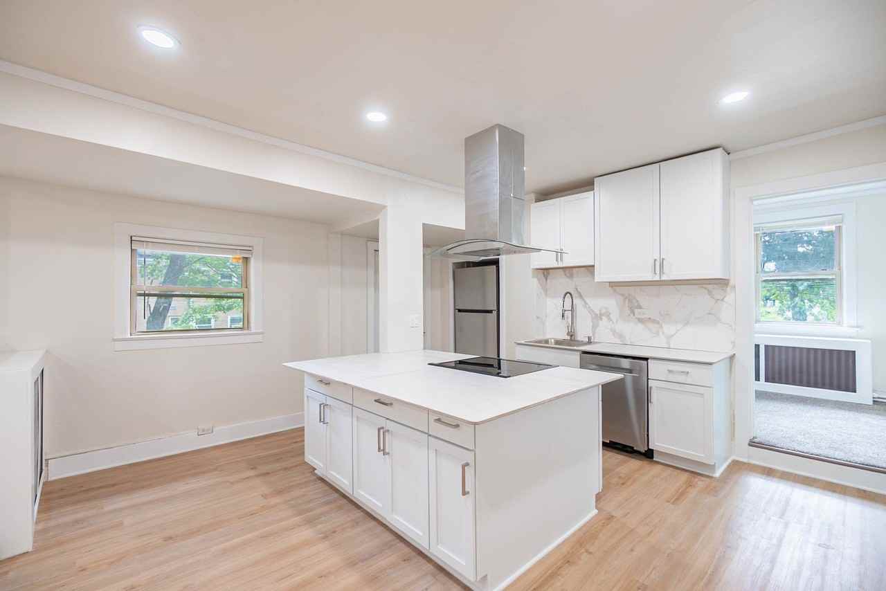 414 South Blvd #2R - Photo 2 of 19