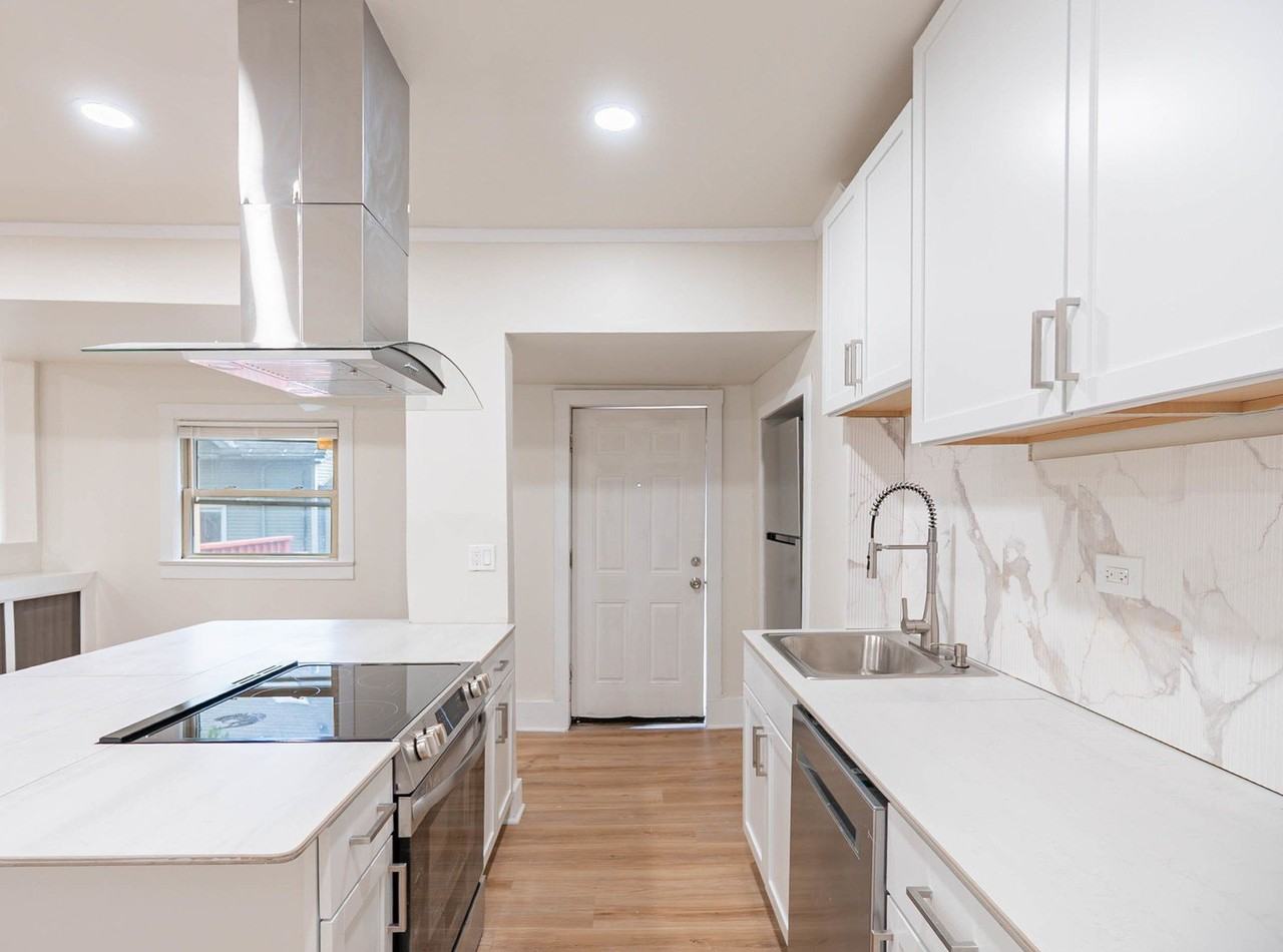 414 South Blvd #2R - Photo 3 of 19