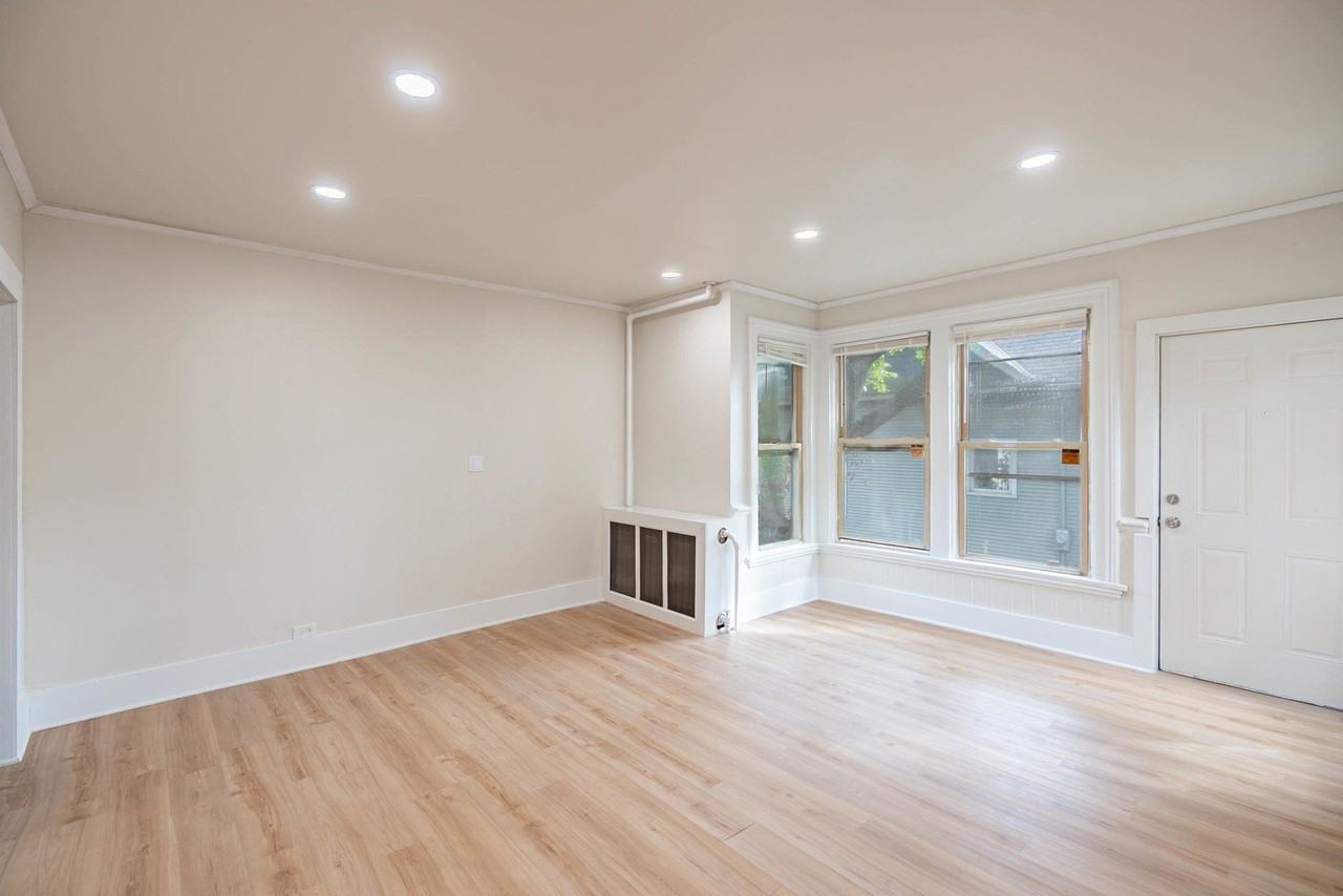 414 South Blvd #2R - Photo 4 of 19