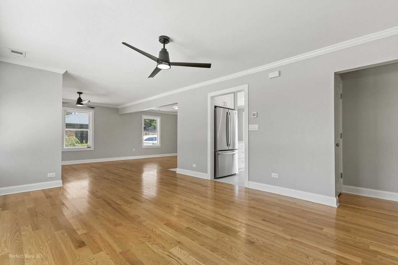 8331 W Gunnison St - Photo 3 of 15