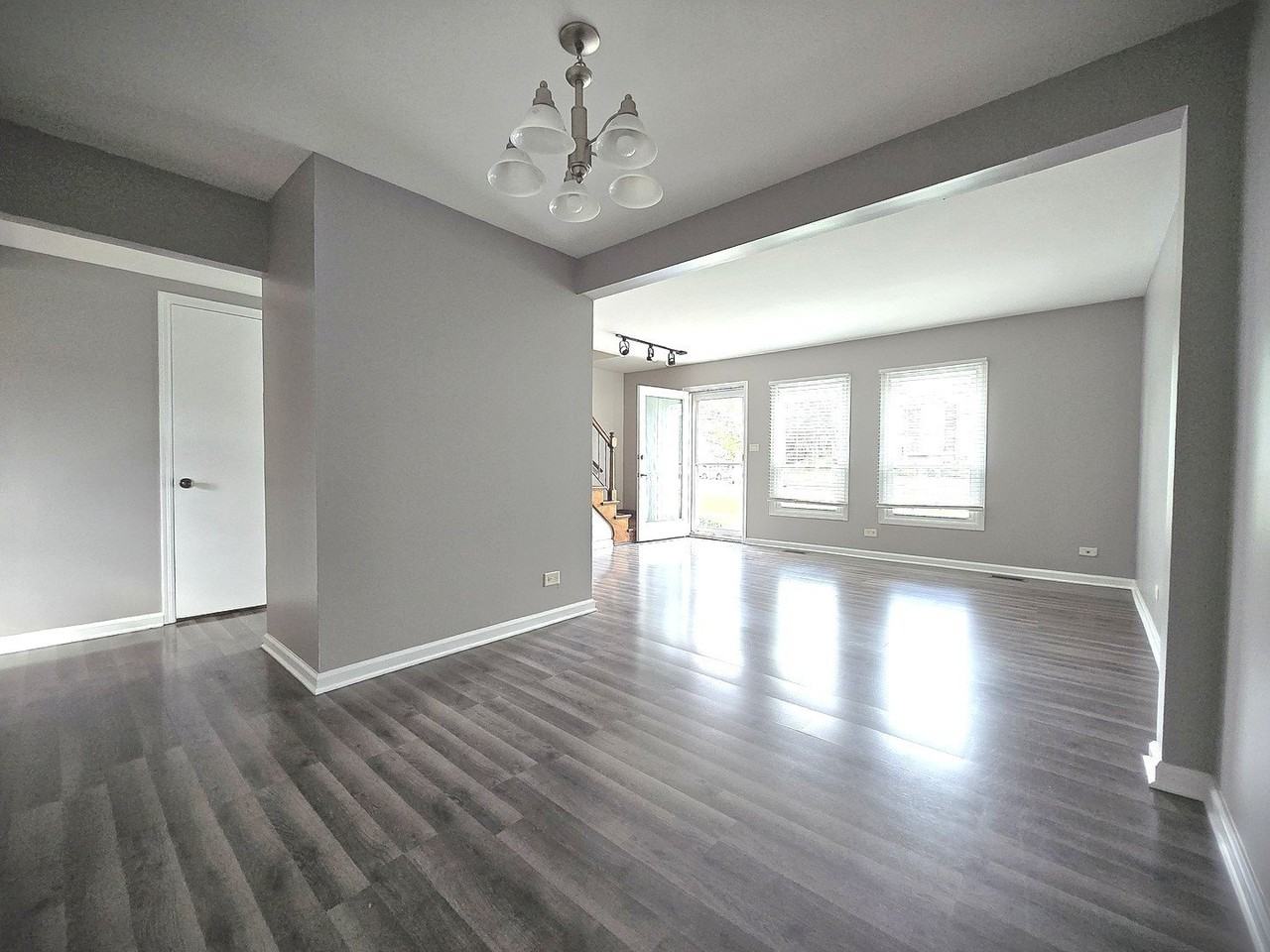 1912 Governors Ln #1912 - Photo 4 of 23