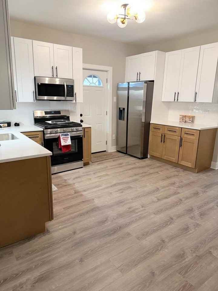 6835 S Oakley Ave - Photo 4 of 18
