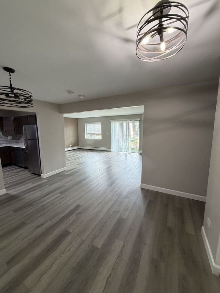 445 S Cleveland Ave #204 - Photo 2 of 14
