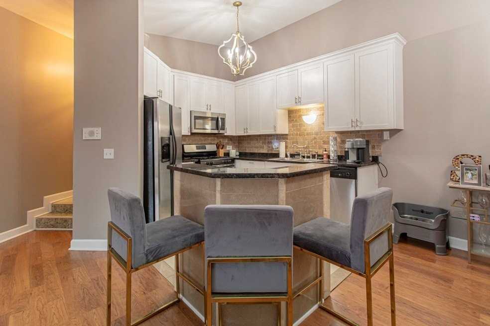 1344 Mc Dowell Rd #204 - Photo 3 of 20