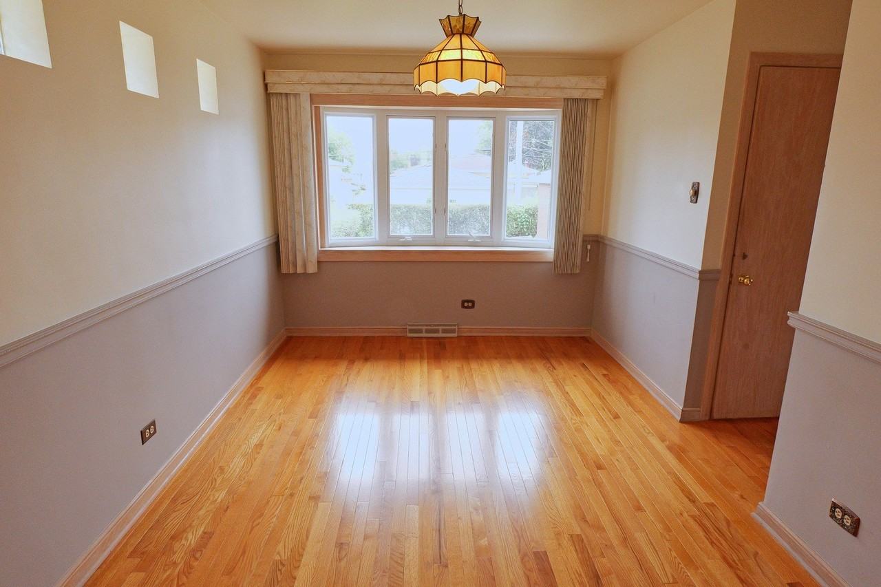 4537 W 100th Pl - Photo 5 of 19