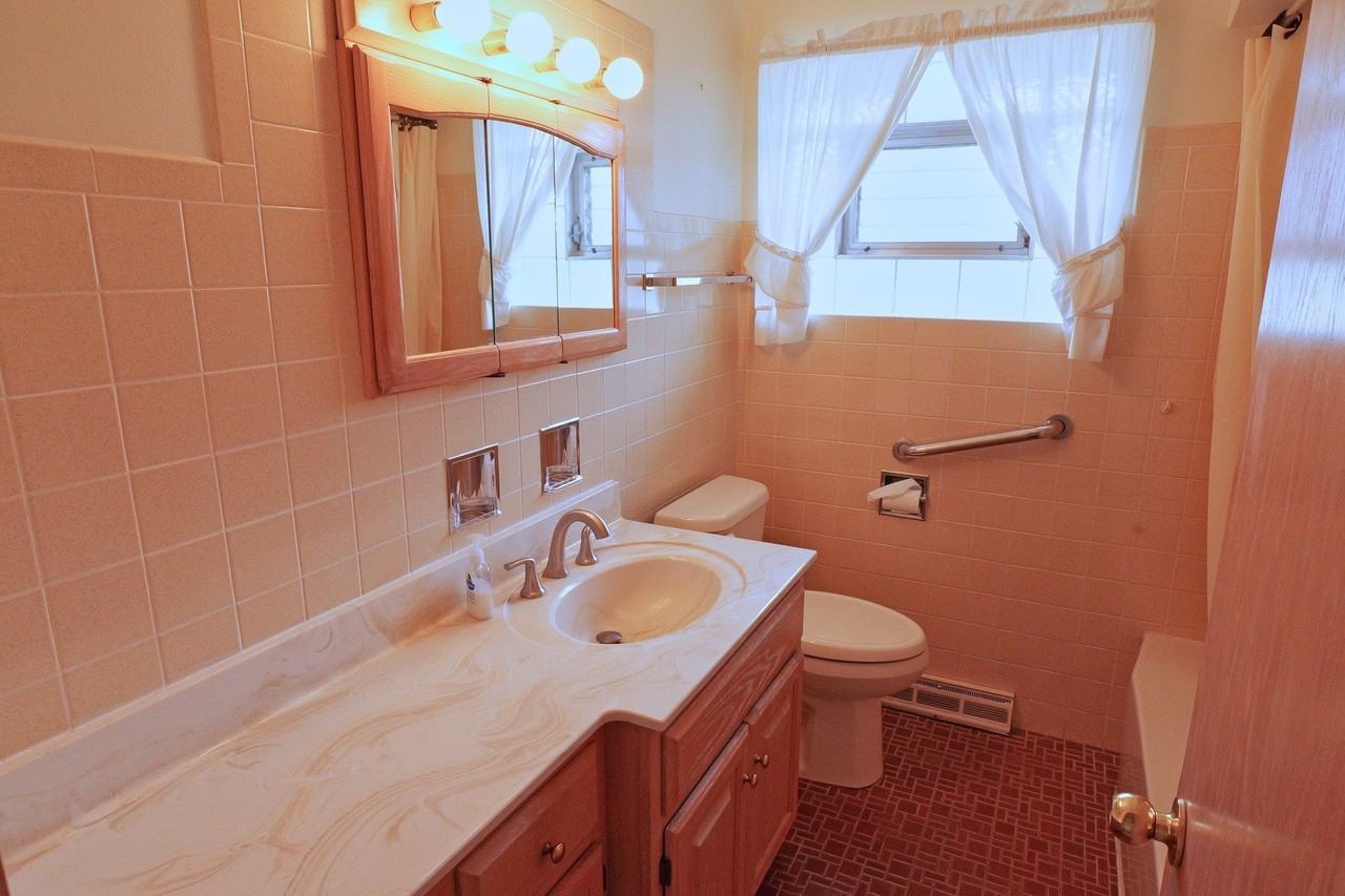 4537 W 100th Pl - Photo 6 of 19