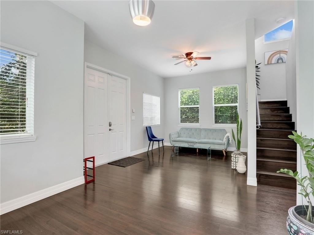 3037 Lunar St - Photo 5 of 36