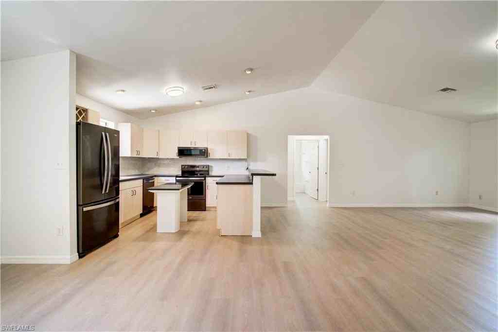 731 Jung Blvd E - Photo 3 of 43