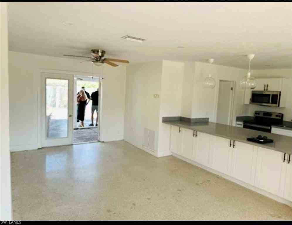 4560 Capri Dr - Photo 4 of 14
