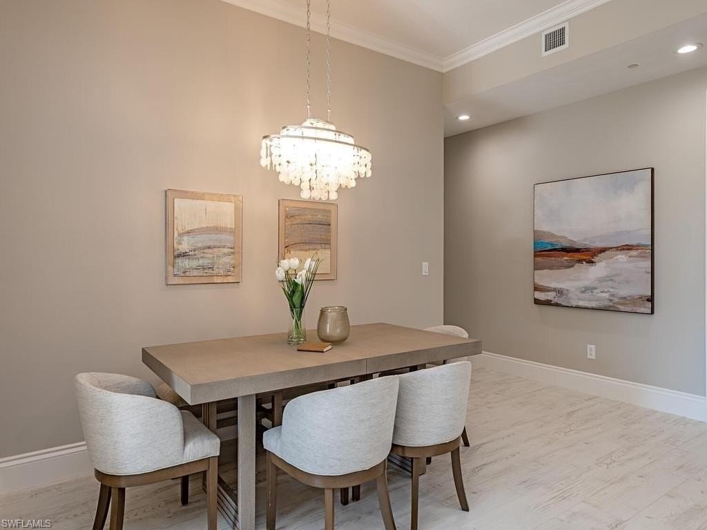 627 6th Ave S #B302 - Photo 6 of 14