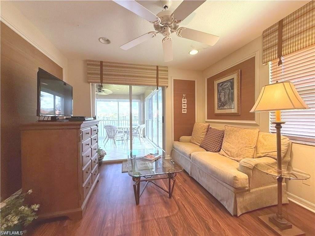 6580 Huntington Lakes Cir #202 - Photo 6 of 19