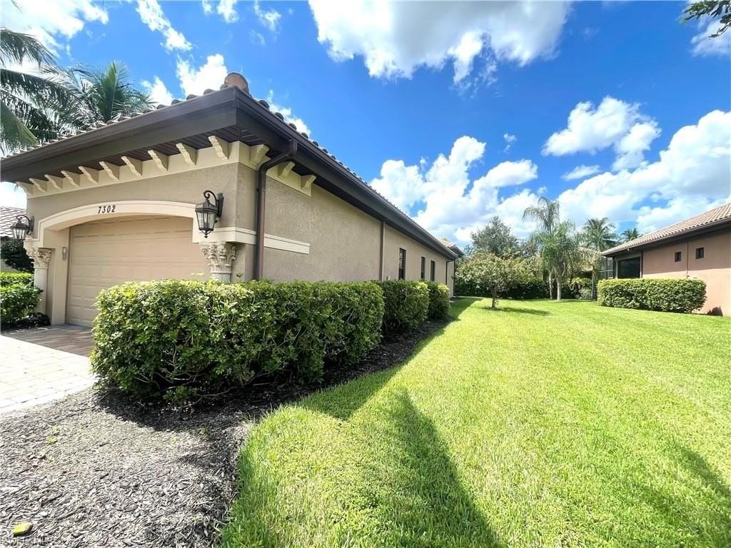7302 Acorn Way - Photo 3 of 40