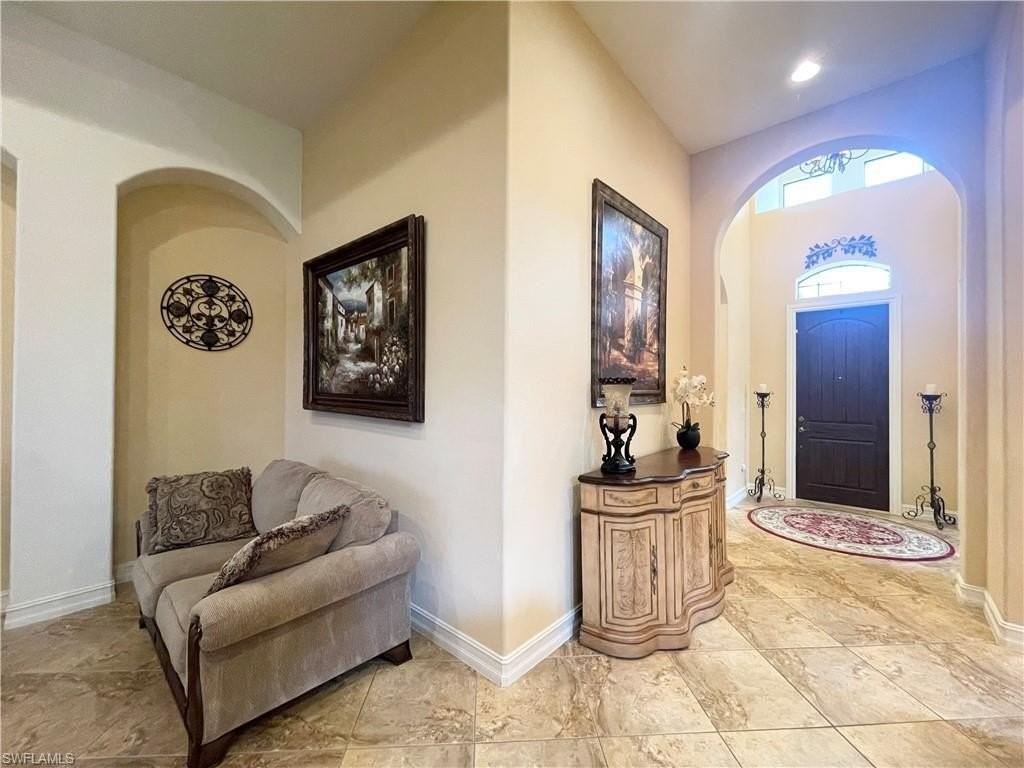 7302 Acorn Way - Photo 4 of 40