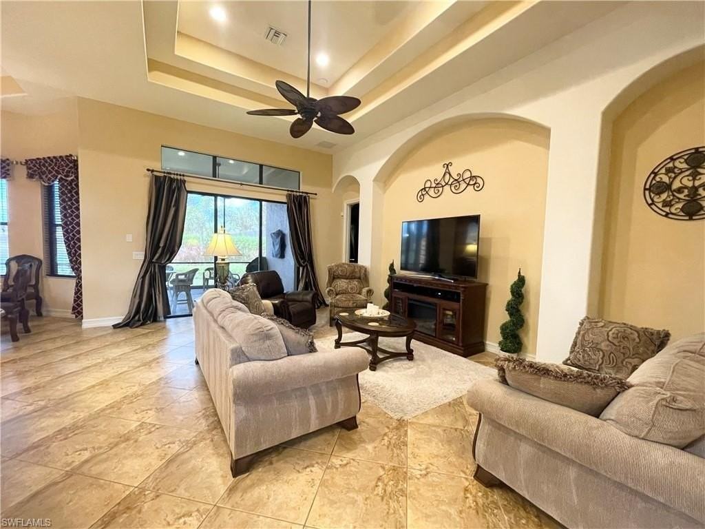 7302 Acorn Way - Photo 6 of 40