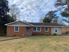 1515 Club View Dr Nw - Photo 1 of 1