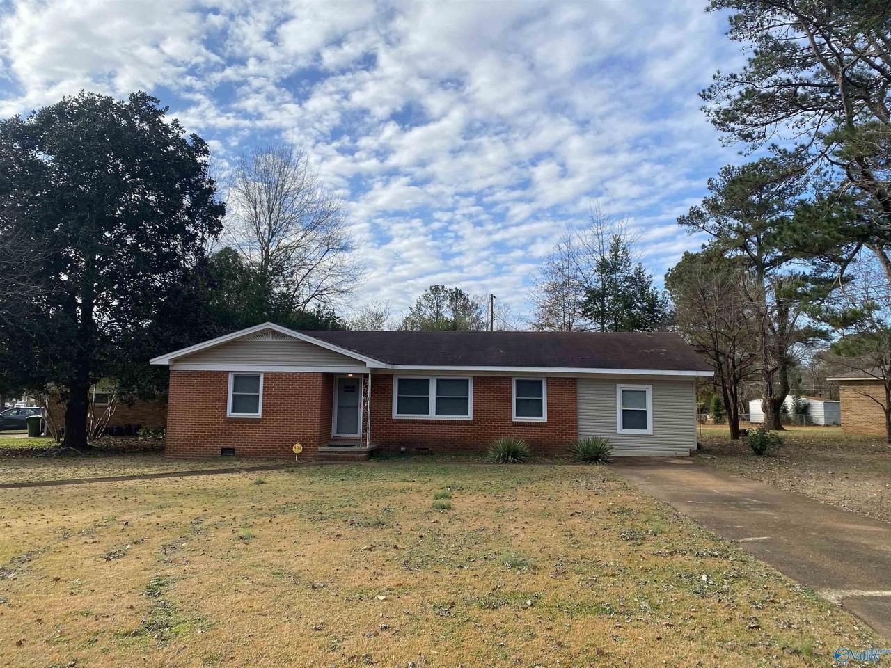 1515 Club View Dr Nw - Photo 2 of 16