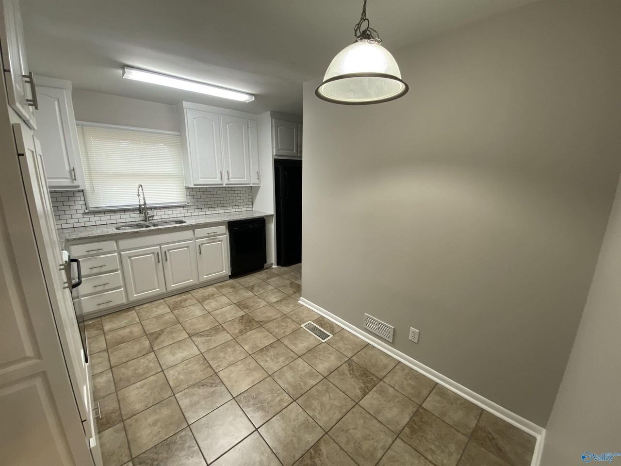 1515 Club View Dr Nw - Photo 5 of 16