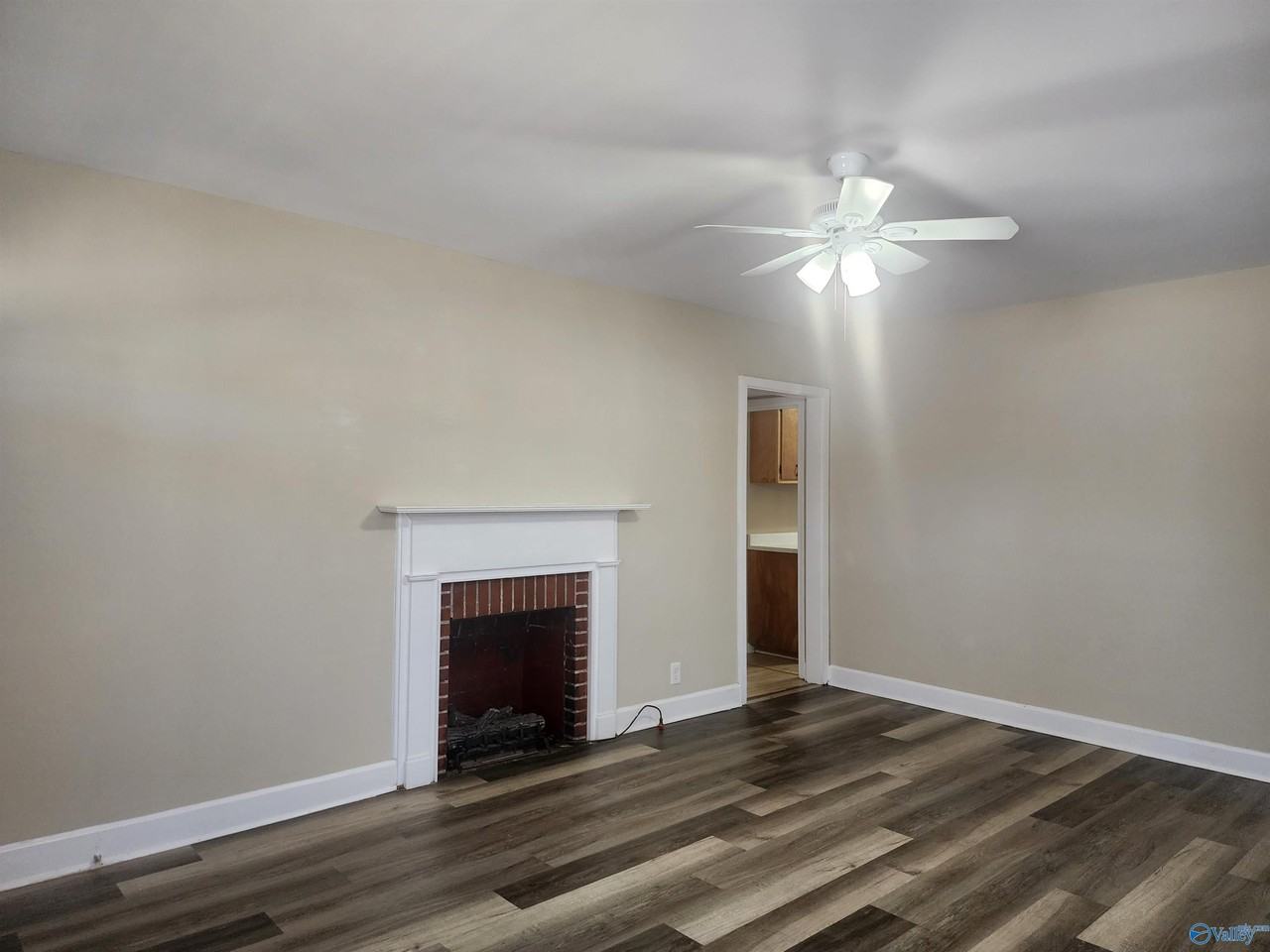 1900 Vanderbilt Cir Sw - Photo 4 of 24