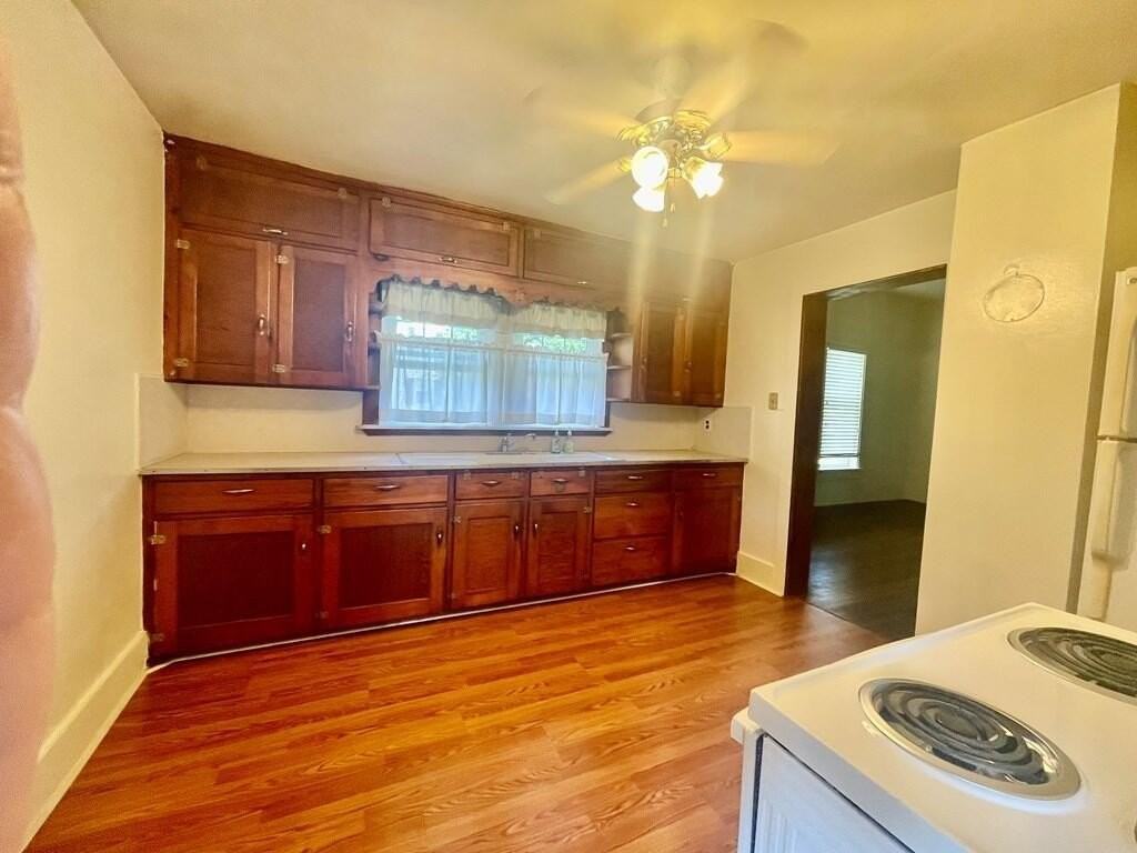 90 W Hill Rd - Photo 2 of 10