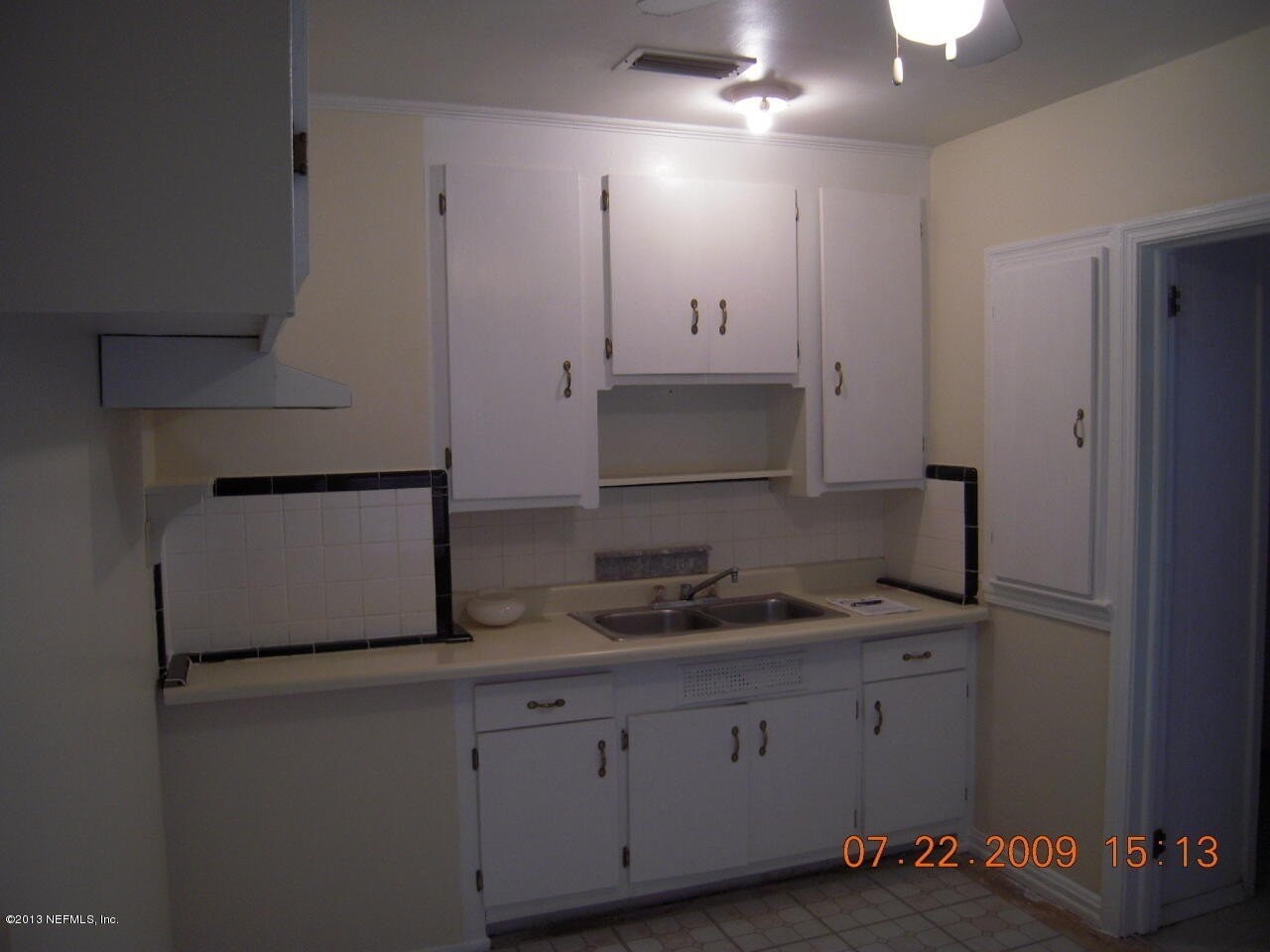 3353 Ernest St - Photo 3 of 9