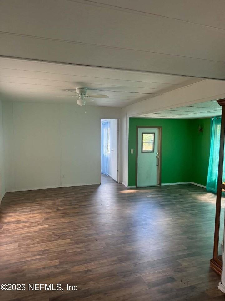823 Janet Ave - Photo 3 of 7