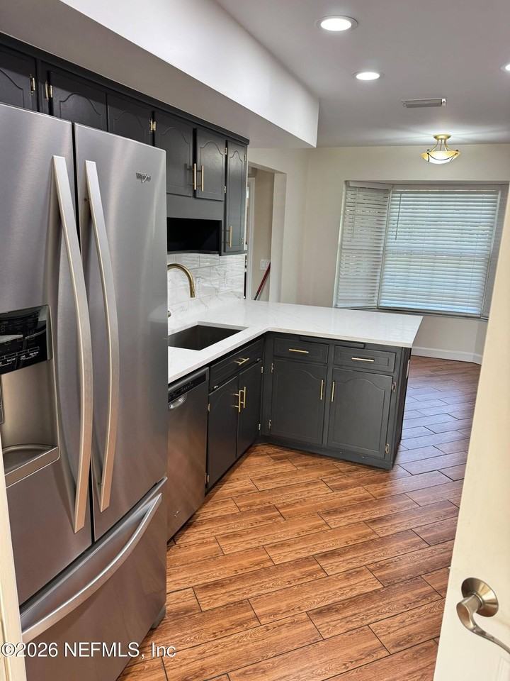 9143 Mornington Dr - Photo 6 of 17